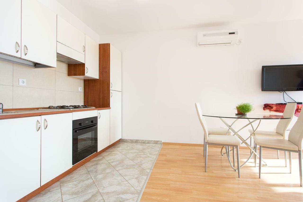 Adria Punat Apartments Eksteriør bilde