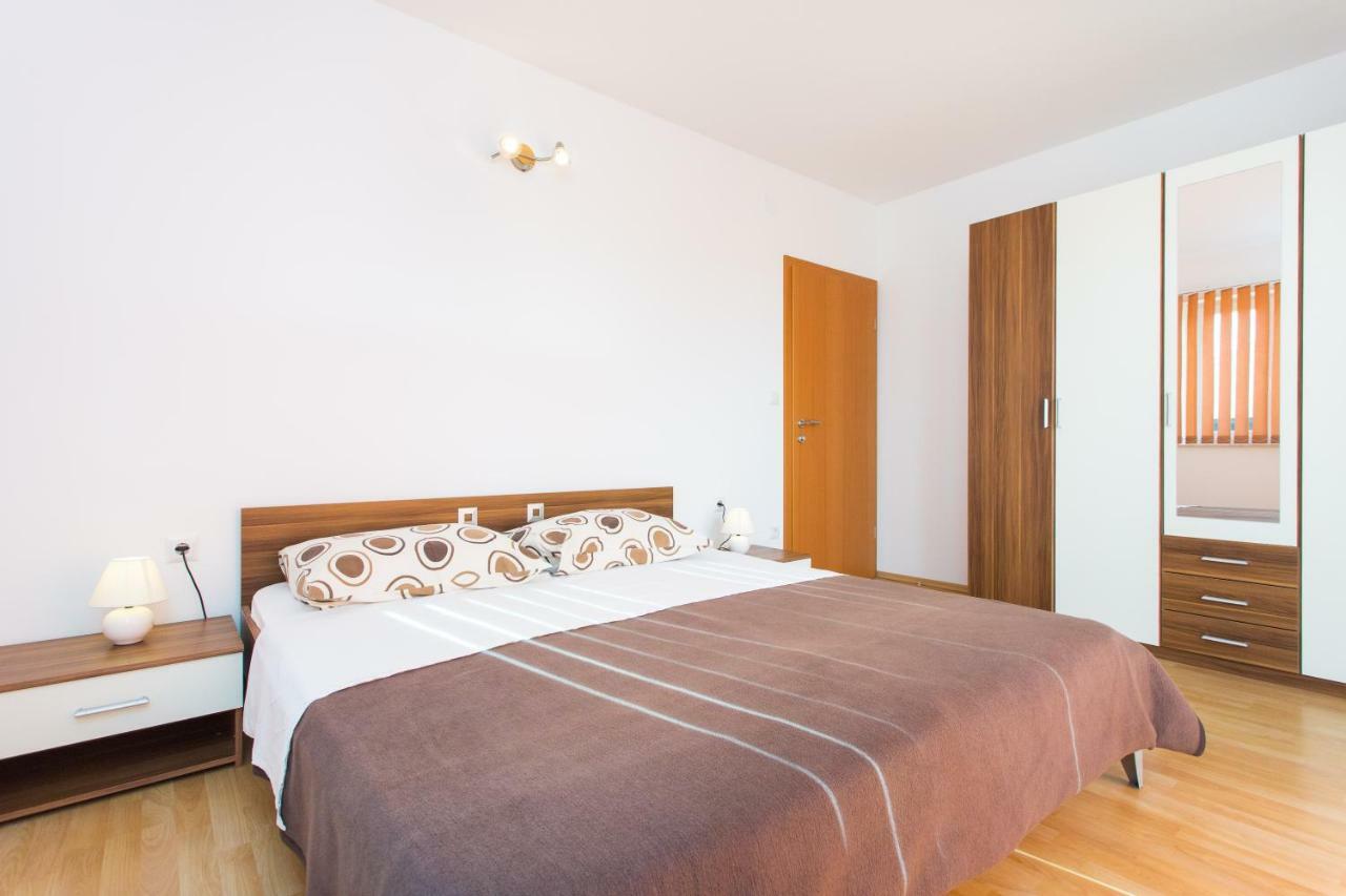 Adria Punat Apartments Eksteriør bilde