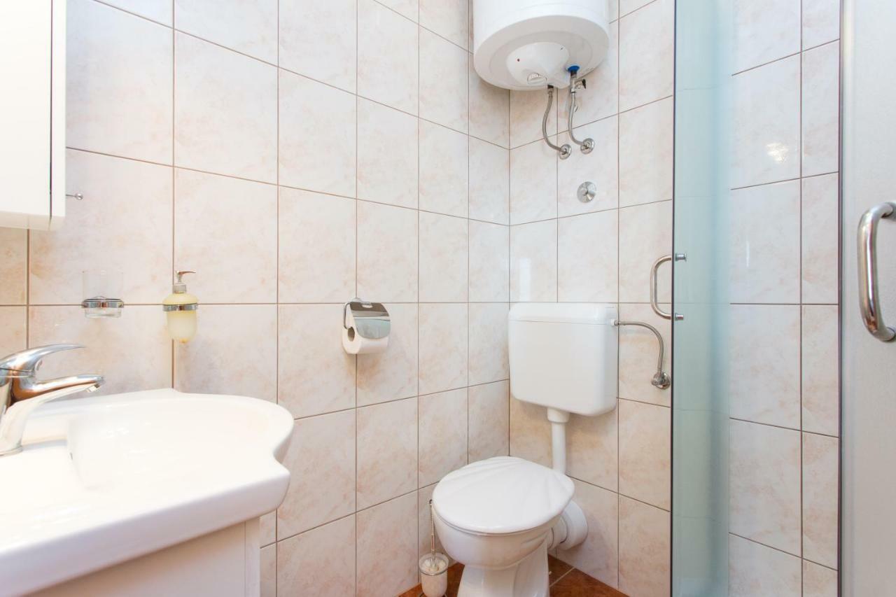 Adria Punat Apartments Eksteriør bilde
