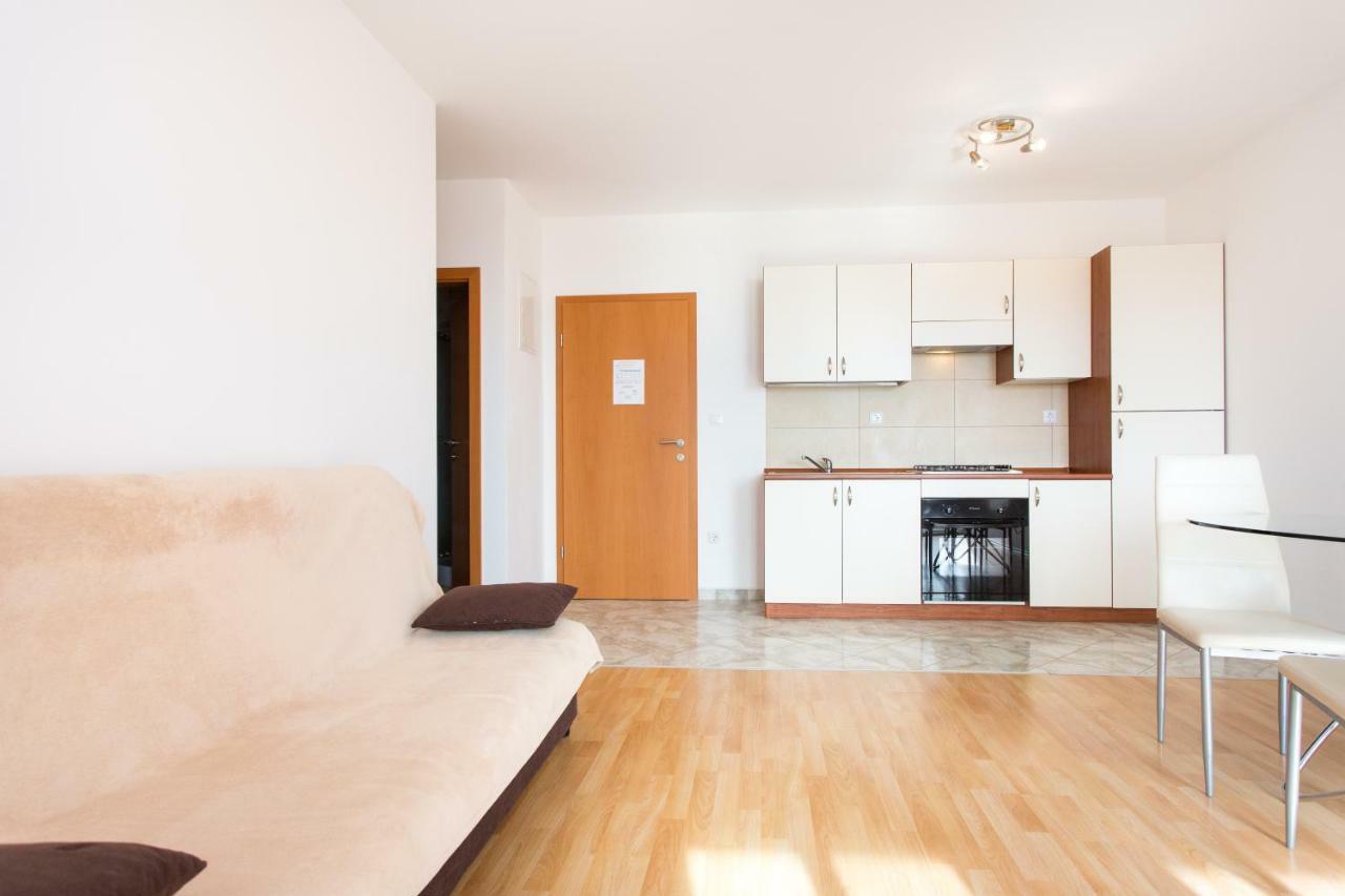 Adria Punat Apartments Eksteriør bilde